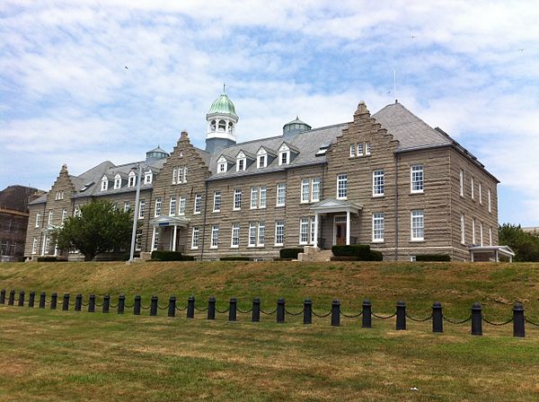 Luce Hall at Naval War College.