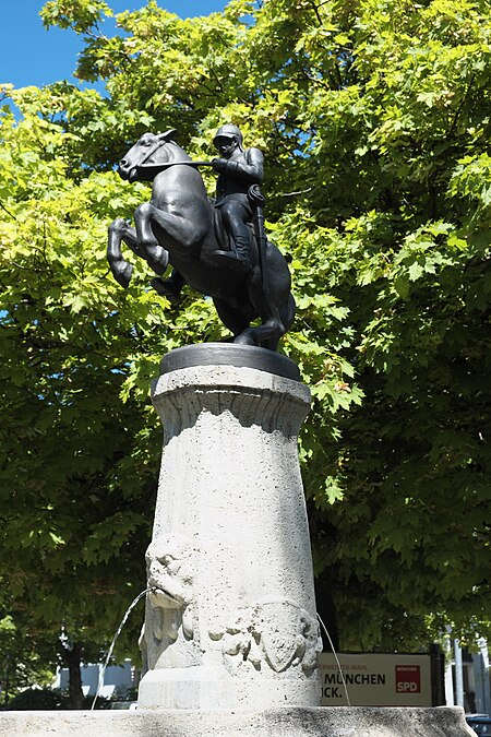 München Pasing Bismarckbrunnen 256