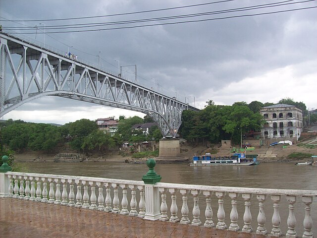 Brücke über den Río Magdalena zwischen Girardot und Flandes