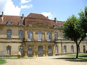 Mairie et abbaye de Saint-Sever-de-Rustan (Hautes-Pyrénées, France).JPG