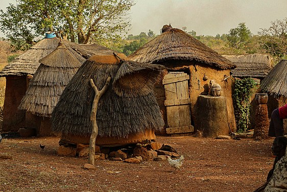 Les maisons à grenier Photographe : Justin ABADJAYE