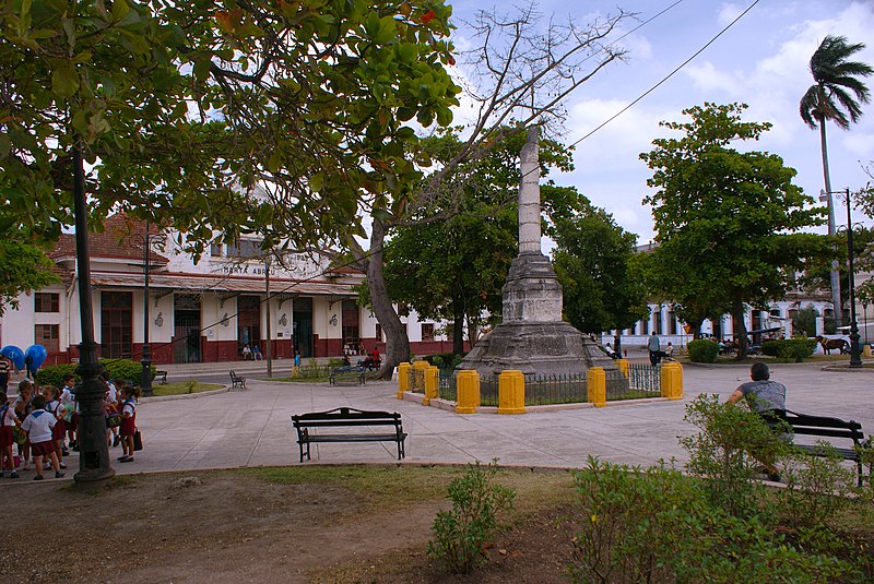 File:Marta Abreu train station across Martyrs Park in Santa Clara, Cuba - 2010.JPG