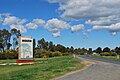 English: Town entry sign at en:Moama, New South Wales - seen on the en:Cobb Highway