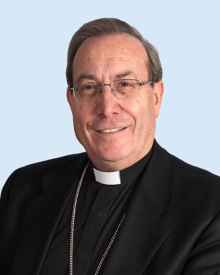 Mons. Pérez González (34808598330).jpg