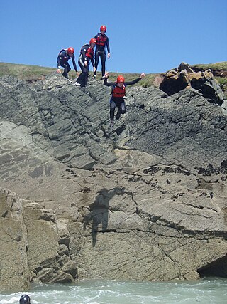 <span class="mw-page-title-main">Coasteering</span> Navigating along the intertidal zone