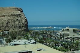 El morro de Arica uno de los principales atractivos turísticos de la ciudad.