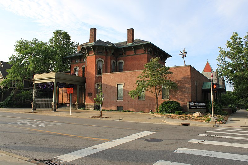 File:Muehlig Funeral Chapel, 403 South Fourth Avenue, Ann Arbor, Michigan - panoramio.jpg