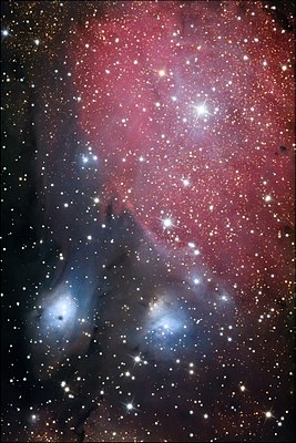 NGC 6589 (rechts), IC 1284 (boven), NGC 6590 (links)