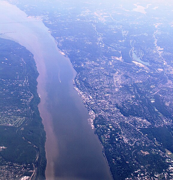 File:NY Yonkers and Hudson River IMG 1932.JPG