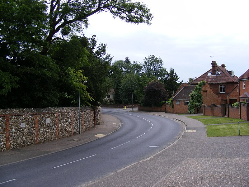 File:Newmarket Road, Cringleford - geograph.org.uk - 3037546.jpg