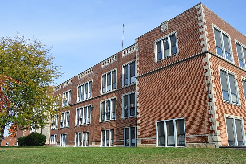 File:Old Circleville High School, front from south.jpg