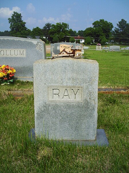 File:Old Lineville Cemetery05.jpg