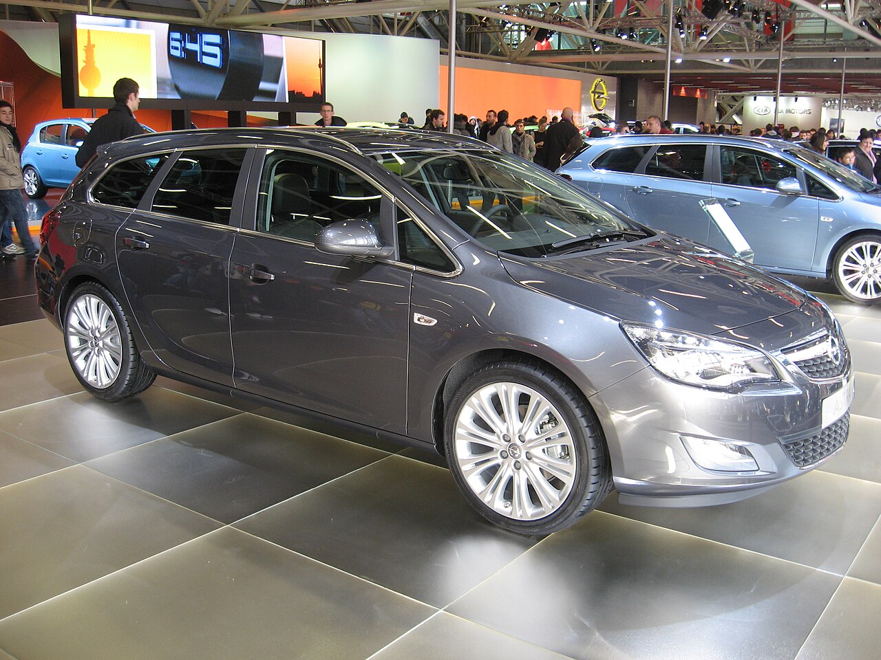 Opel Astra J — Wikipédia