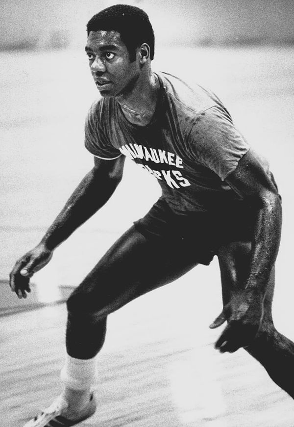 Oscar Robertson was a key member of the Championship-winning 1970–71 Milwaukee Bucks