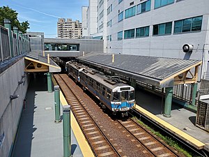 Outbound train at Revere Beach station, July 2021.jpg