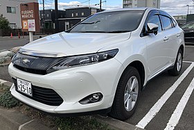 Parked Toyota Harrier (cropped).jpg