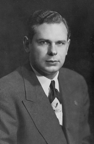 File:Paul Hellyer 1940s.jpg