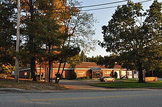 The public safety complex that now occupies the site PlaistowNH SafetyBuilding.jpg