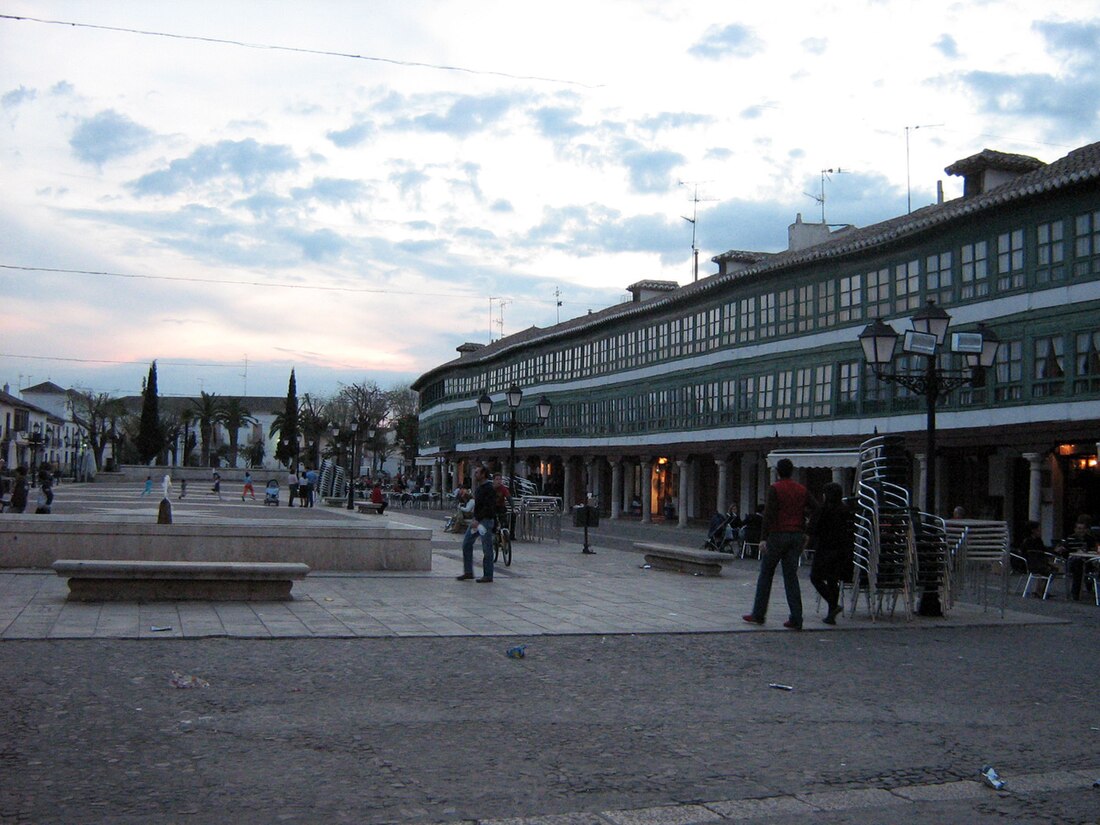 File:Plaza de Almagro.jpg