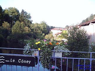 Bridge over the Côney in Fontenoy-le-Château