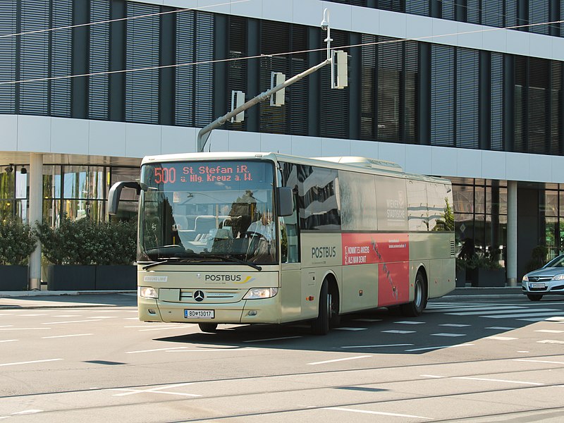 File:Postbus BD 13017 bei der Messe Graz.jpg