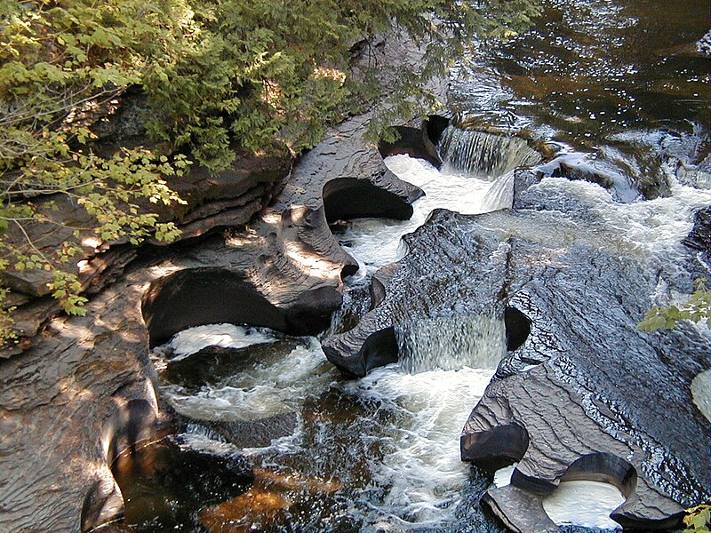 File:Potholes (Presque Isle River, Porcupine Mountains State Park, Upper Peninsula of Michigan, USA) (21466113862).jpg