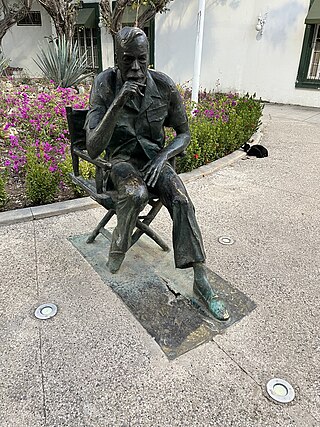 <span class="mw-page-title-main">Statue of John Huston</span> Statue in Puerto Vallarta, Jalisco, Mexico