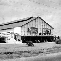 File:Roxana Cinema seen in 1950s.webp