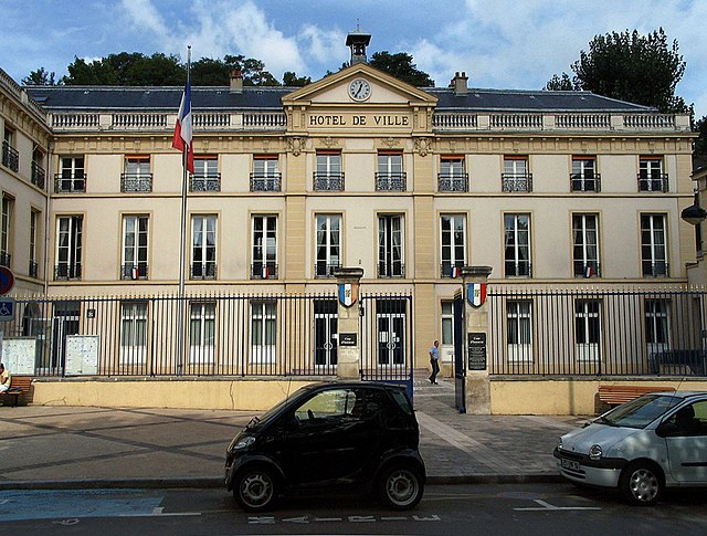 Ang City Hall sa Sèvres
