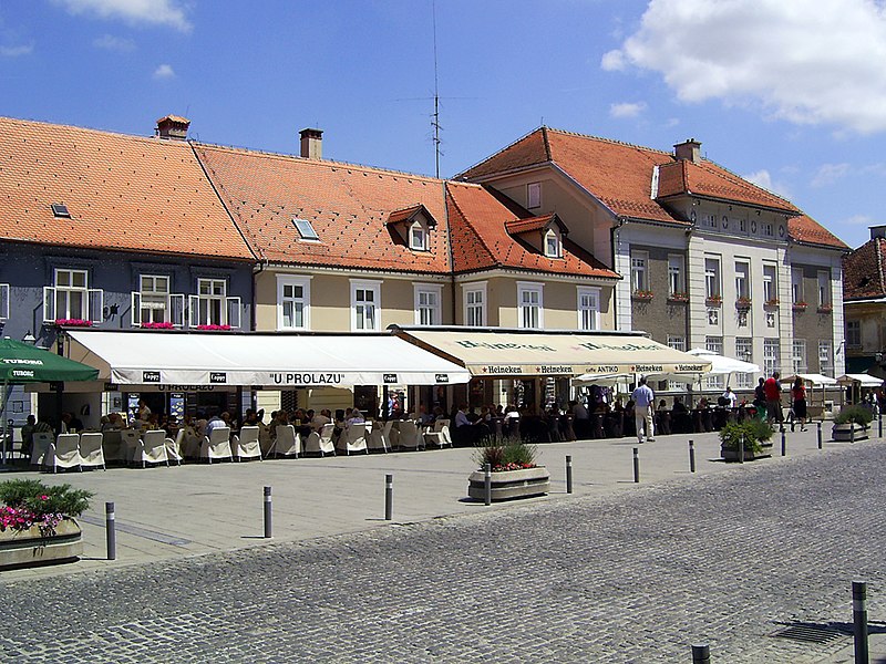 File:Samobor coffeehouses.jpg 