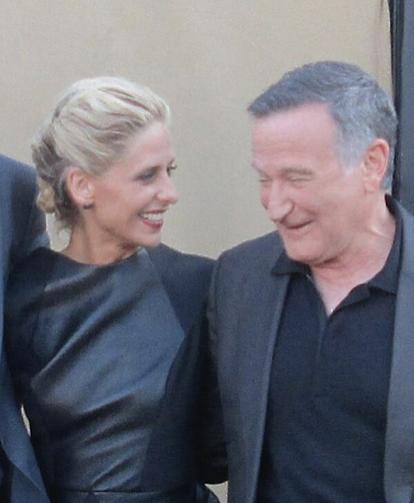 Gellar with Robin Williams at an event for The Crazy Ones in 2013