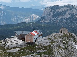 Simonyhütte and Dachstein Chapel