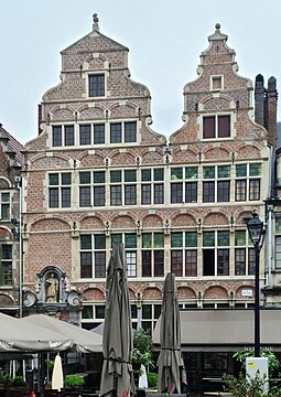 Sint-Veerleplein 8-9