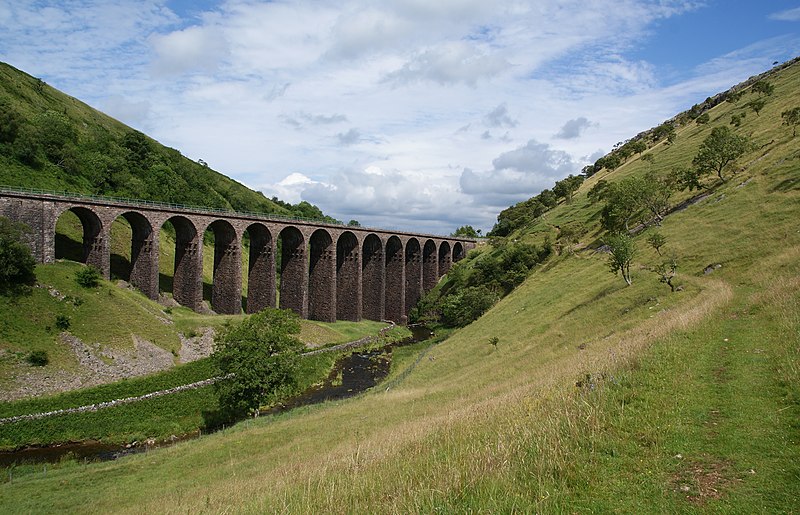 File:Smardalegill Viaduct from further up Smardale - geograph.org.uk - 1983533.jpg