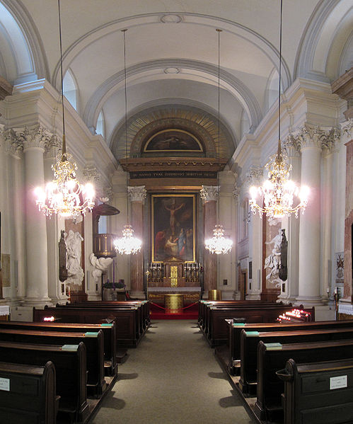 File:Stiftskirche Vienna panoramic.jpg