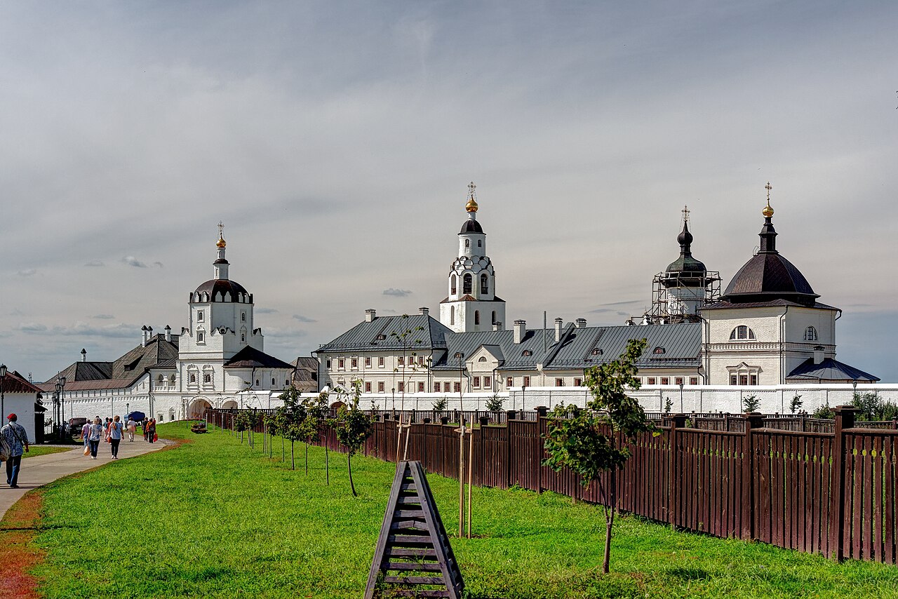 Sviyazhsk. Uspensko-Bogorodichny Monastery P8150194 2200.jpg