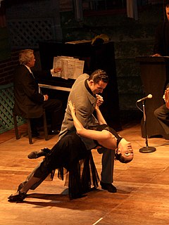 Il tango è un genere musicale e un ballo. È per lo più in tempo binario, originario della regione del Río de la Plata. Nato in Argentina come espressione popolare e artistica, comprende musica, danza, testo e canzone. Nessuno sa chi abbia dato il nome di tango a questo ballo, né si sa esattamente perché si chiami in questo modo.