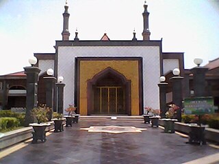 <span class="mw-page-title-main">At-Taqwa Mosque, Cirebon</span> Mosque in Indonesia