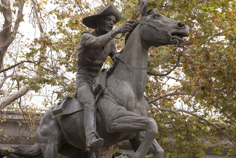File:The Pony Express statue is made by sculptor Thomas Holland in Old Sacramento, California LCCN2013633894.tif