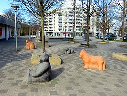 Tier-Skulpturen Norbert-Schmid-Platz HamburgHummelsbüttel (2)