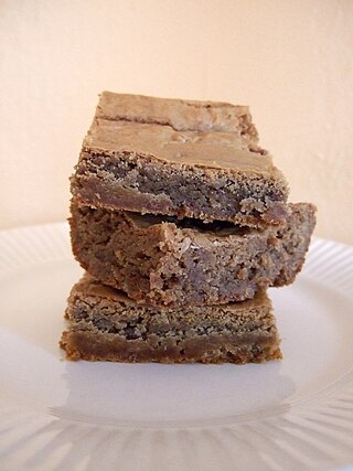 <span class="mw-page-title-main">Blondie (confection)</span> Rich, sweet vanilla dessert bar