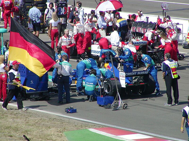 File:Toyota and Sauber at the start grid at the 2003 Hungarian Grand Prix.jpg