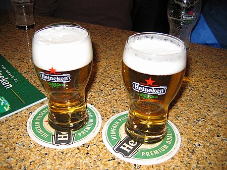 Tập_tin:Two_glasses_of_Heineken_Pilsener.jpg