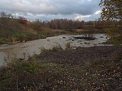 Les rapides à l'embouchure de la Vähäjoki. La péninsule de Koroinen à gauche.