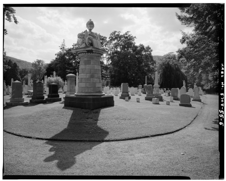 File:VIEW OF CADET MONUMENT, LOOKING WEST - U. S. Military Academy, Cemetery, West Point, Orange County, NY HABS NY,36-WEPO,1-55-5.tif