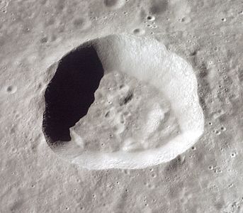 Vesalius M vist des de l'Apollo 12