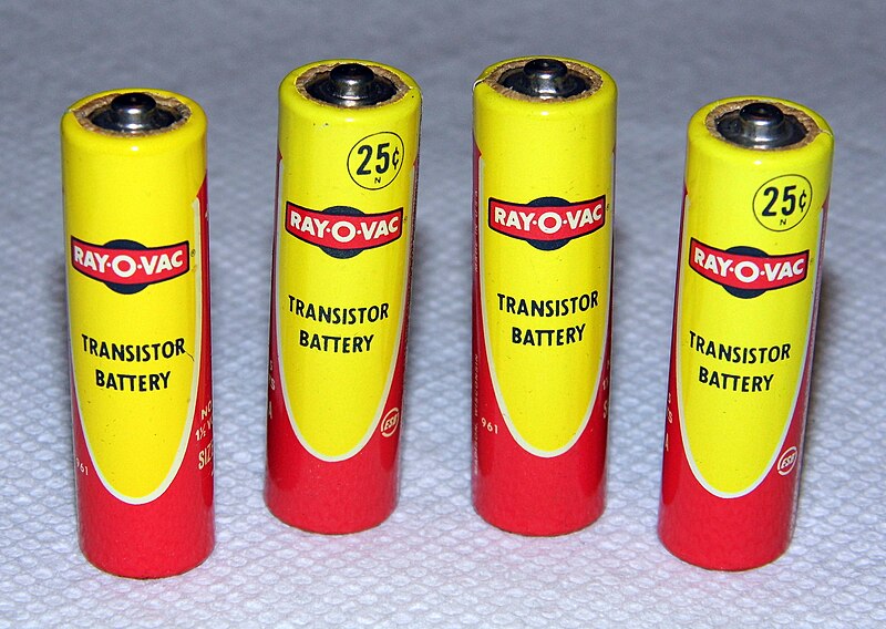 File:Vintage Ray-O-Vac "AA" Batteries for Transistor Radios (8545788131).jpg