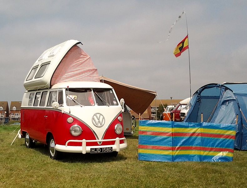 File:Volkswagen Camper (14808214512).jpg