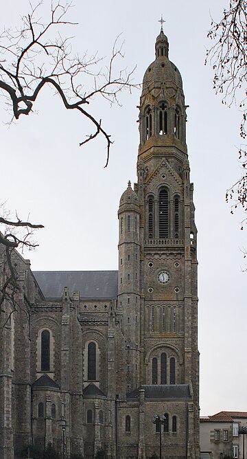 Basilika Santo Louis de Montfort, Saint-Laurent-sur-Sèvre