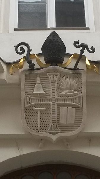 File:Wappen Mechitaristenkloster Wien.jpg